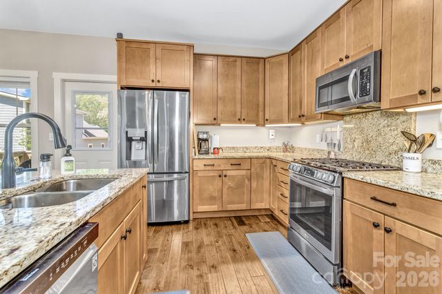 116 Craggy Street, Black Mountain, NC 28711
