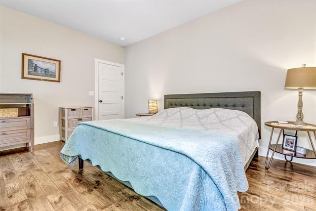 116 Craggy Street, Black Mountain, NC 28711