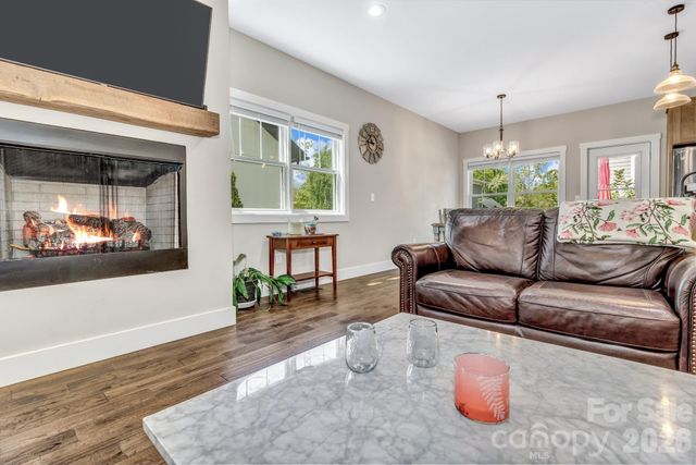 116 Craggy Street, Black Mountain, NC 28711