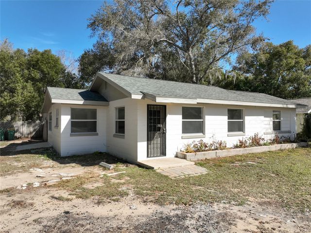 301 E ATWATER AVENUE, Eustis, FL 32726