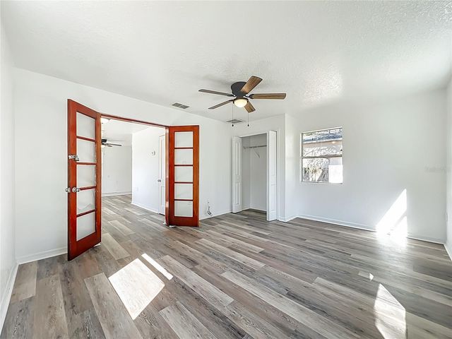 301 E ATWATER AVENUE, Eustis, FL 32726