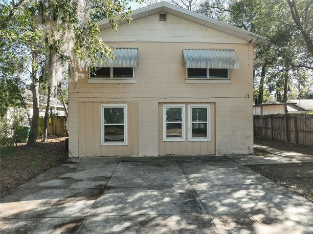301 E ATWATER AVENUE, Eustis, FL 32726