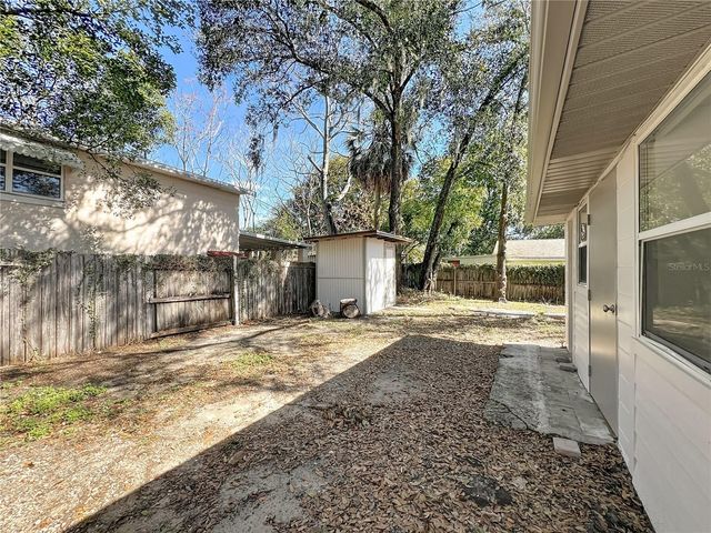 301 E ATWATER AVENUE, Eustis, FL 32726