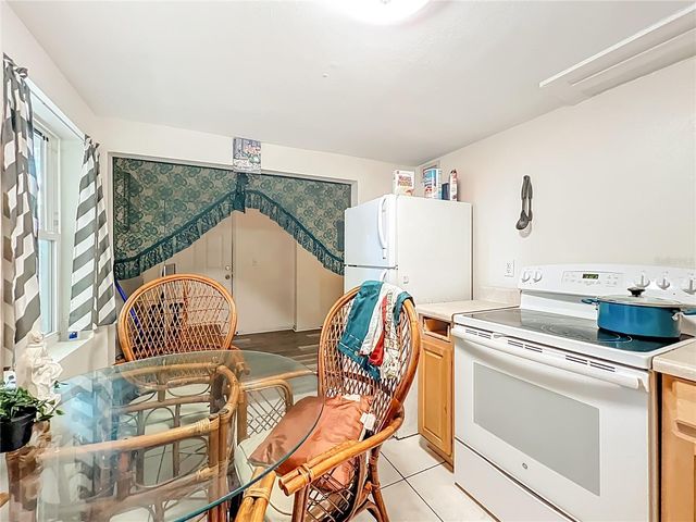 301 E ATWATER AVENUE, Eustis, FL 32726