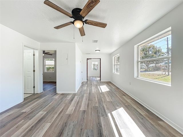 301 E ATWATER AVENUE, Eustis, FL 32726