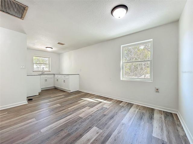 301 E ATWATER AVENUE, Eustis, FL 32726