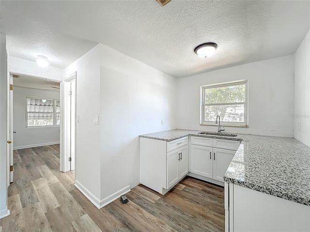 301 E ATWATER AVENUE, Eustis, FL 32726