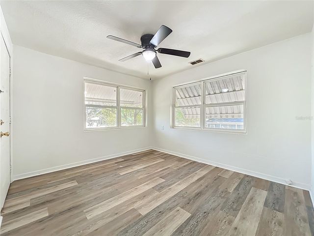 301 E ATWATER AVENUE, Eustis, FL 32726