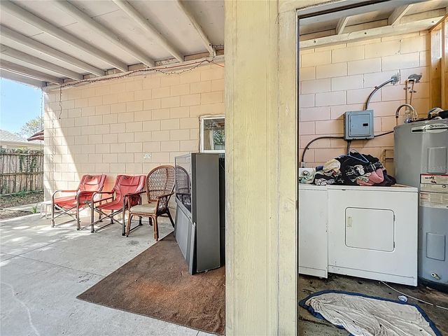 301 E ATWATER AVENUE, Eustis, FL 32726