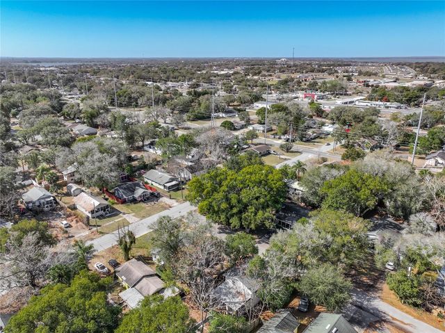 301 E ATWATER AVENUE, Eustis, FL 32726