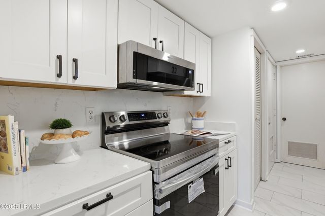 19 Stoney Creek Rd Apt 283, Hilton Head Island, SC 29928