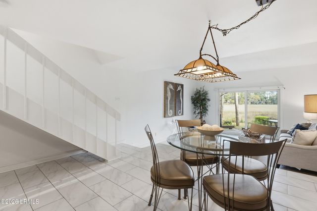 19 Stoney Creek Rd Apt 283, Hilton Head Island, SC 29928