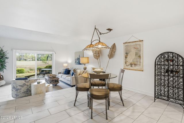 19 Stoney Creek Rd Apt 283, Hilton Head Island, SC 29928