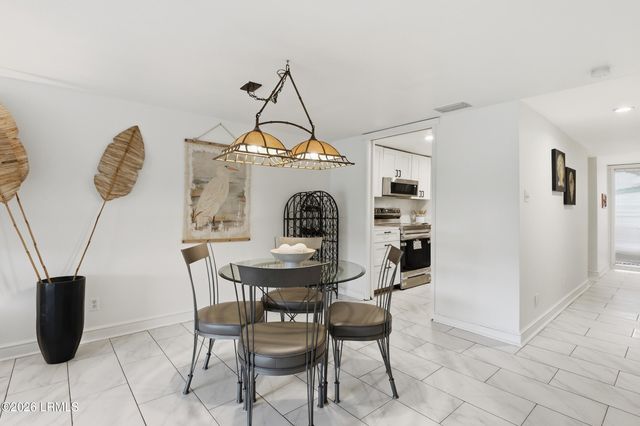 19 Stoney Creek Rd Apt 283, Hilton Head Island, SC 29928