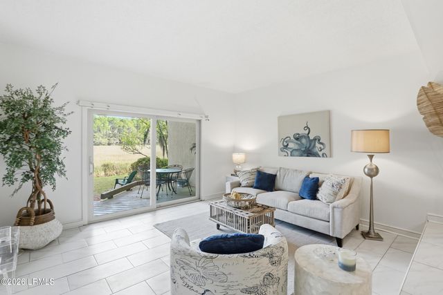 19 Stoney Creek Rd Apt 283, Hilton Head Island, SC 29928