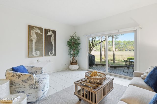 19 Stoney Creek Rd Apt 283, Hilton Head Island, SC 29928