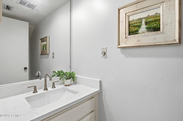 19 Stoney Creek Rd Apt 283, Hilton Head Island, SC 29928