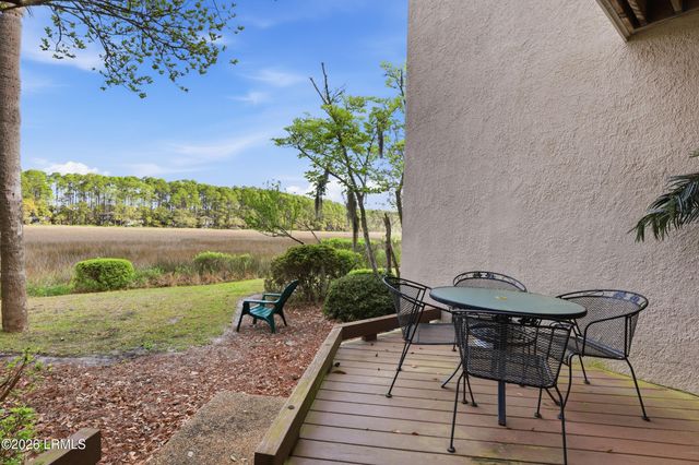 19 Stoney Creek Rd Apt 283, Hilton Head Island, SC 29928