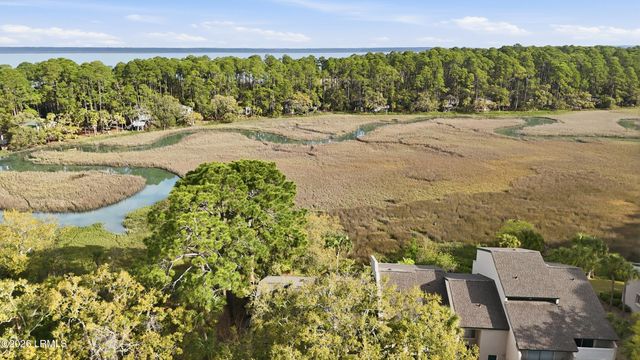 19 Stoney Creek Rd Apt 283, Hilton Head Island, SC 29928