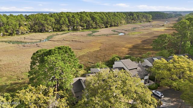 19 Stoney Creek Rd Apt 283, Hilton Head Island, SC 29928