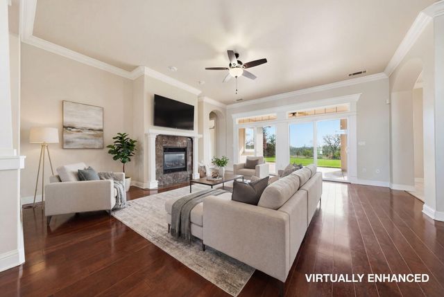 2242 Everest Drive, Redding, CA 96001