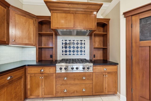 2242 Everest Drive, Redding, CA 96001