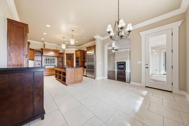 2242 Everest Drive, Redding, CA 96001