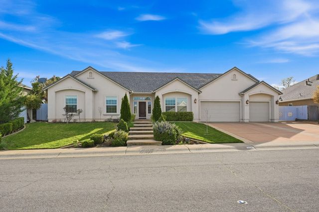 2242 Everest Drive, Redding, CA 96001