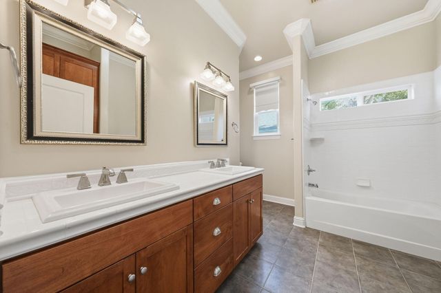 2242 Everest Drive, Redding, CA 96001