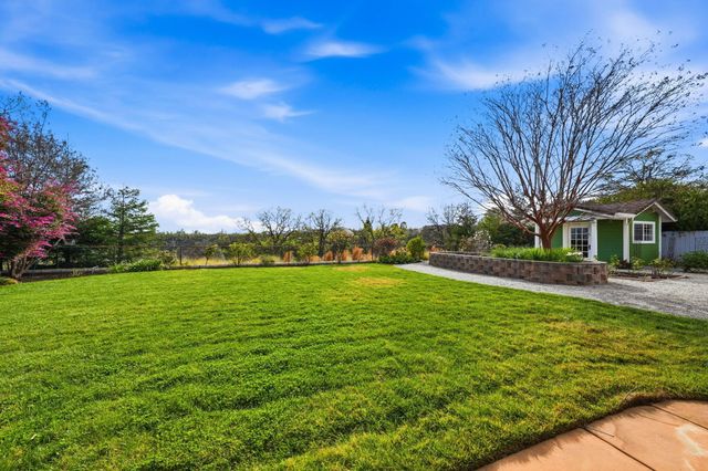 2242 Everest Drive, Redding, CA 96001