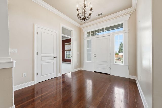 2242 Everest Drive, Redding, CA 96001