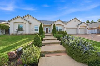 2242 Everest Drive, Redding, CA 96001