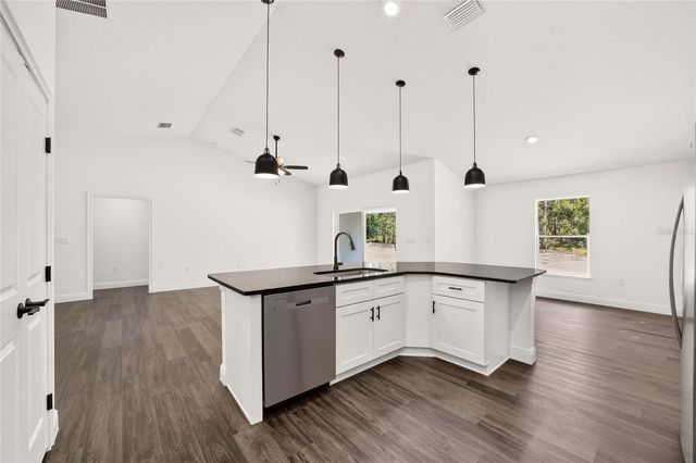 6065 N MATTHEW POINT, Dunnellon, FL 34434