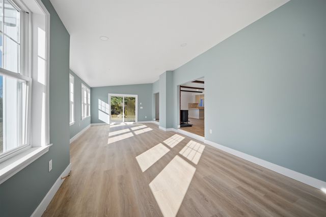 153 Carter Hill Road, Concord, NH 03301