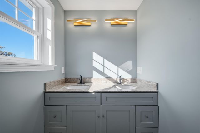 153 Carter Hill Road, Concord, NH 03301