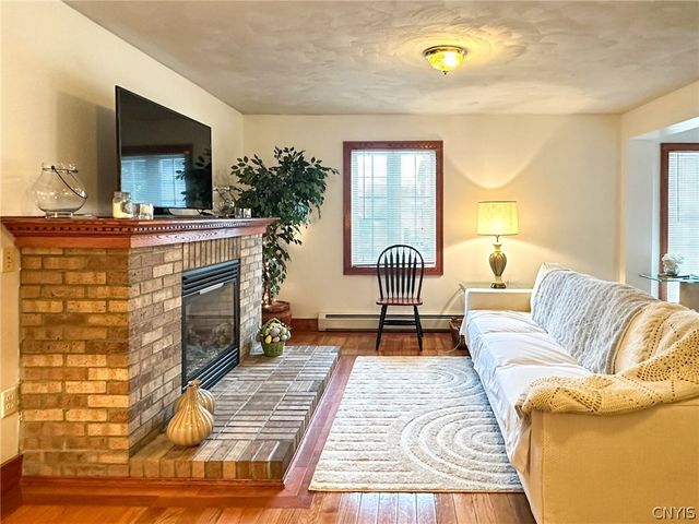 25 Greenman Avenue, Whitestown, NY 13417