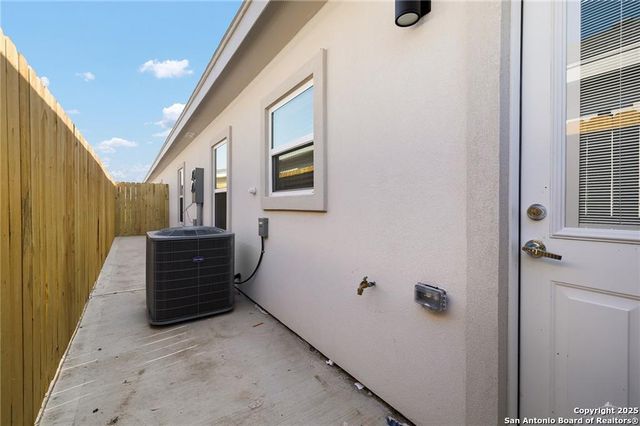 1322 Beverly Avenue, Weslaco, TX 78596