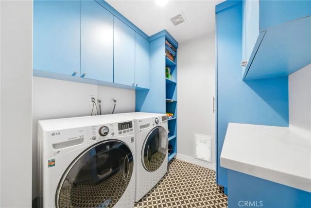 220 Detroit Avenue, Huntington Beach, CA 92648