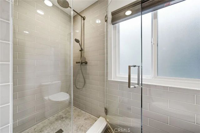 220 Detroit Avenue, Huntington Beach, CA 92648