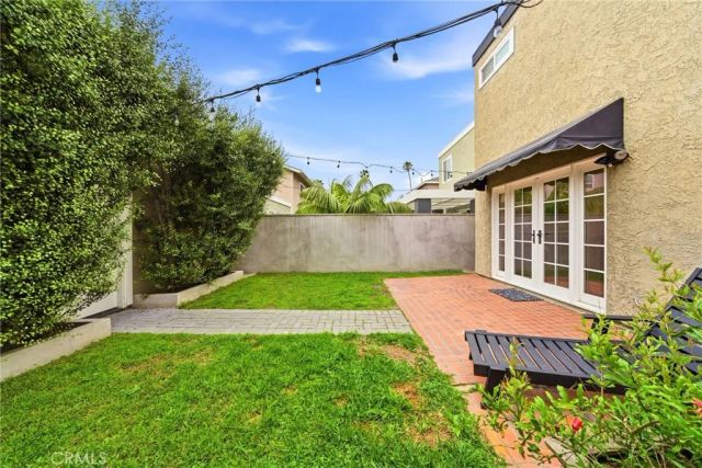 220 Detroit Avenue, Huntington Beach, CA 92648