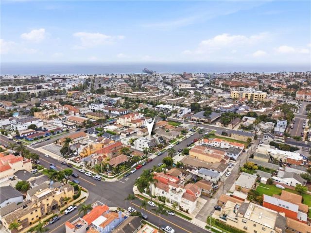 220 Detroit Avenue, Huntington Beach, CA 92648