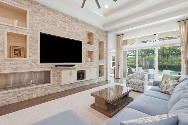 260 Carina Drive, Jupiter, FL 33478