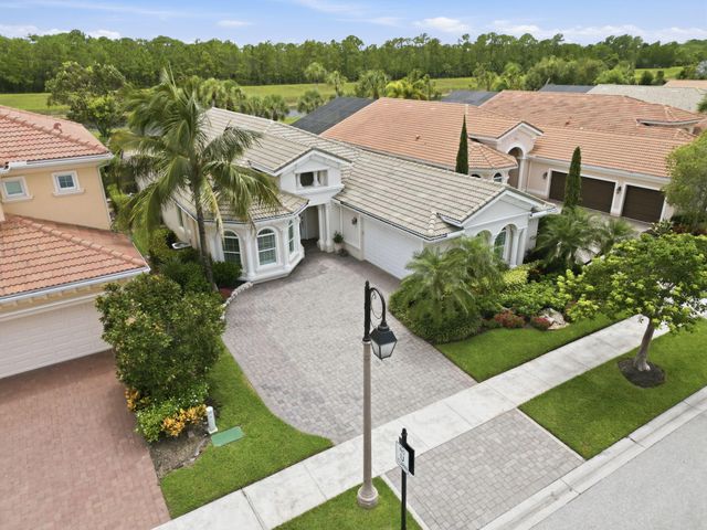 260 Carina Drive, Jupiter, FL 33478