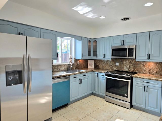 806 N 31st Court, Hollywood, FL 33021