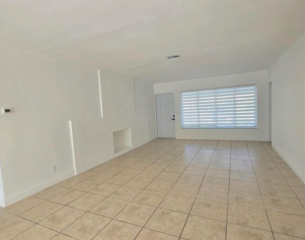 806 N 31st Court, Hollywood, FL 33021