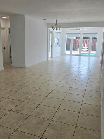806 N 31st Court, Hollywood, FL 33021