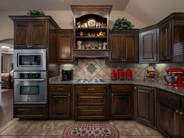 11718 County Road 2174, Whitehouse, TX 75791