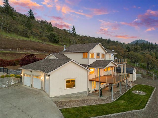 4002 Dry Creek Road, Medford, OR 97504