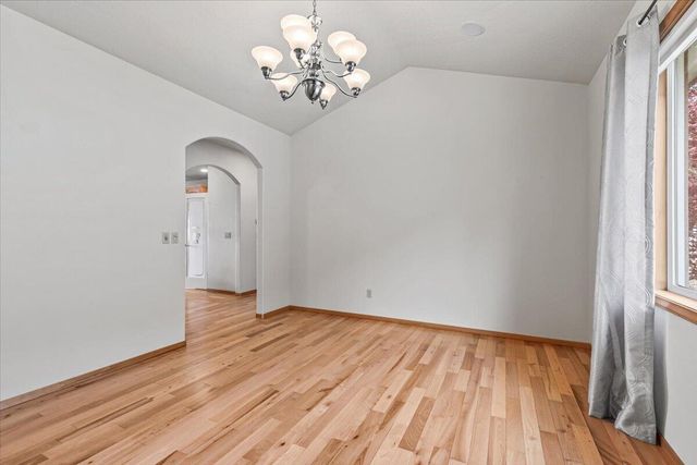 4002 Dry Creek Road, Medford, OR 97504