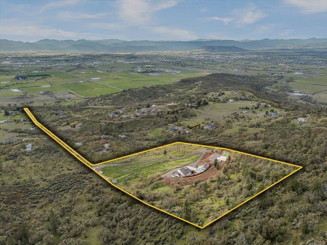 4002 Dry Creek Road, Medford, OR 97504